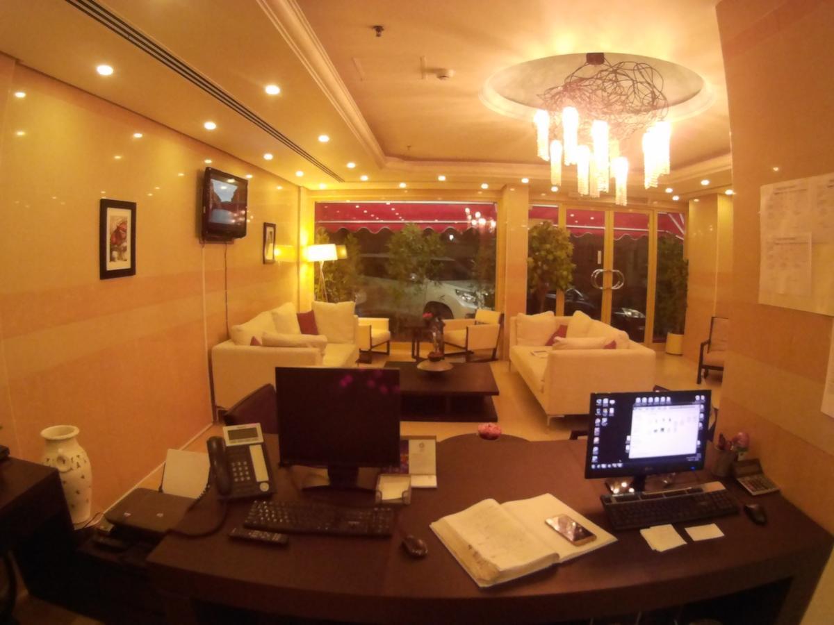 Wardah Hotel Apartments Sardzsa Kültér fotó